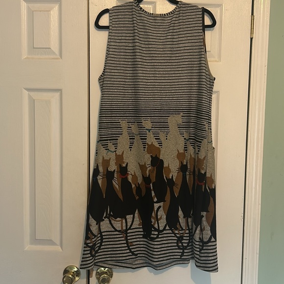 Striped sleeveless cat dress with pockets - Picture 5 of 6